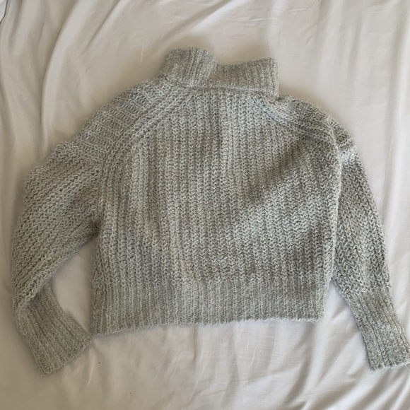 Ice Gray Express Turtleneck Cropped Sweater - Picture 4 of 4